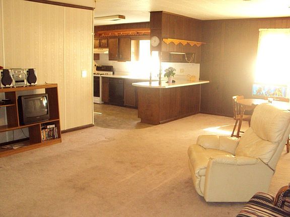 Living Rm Toward Kitchen