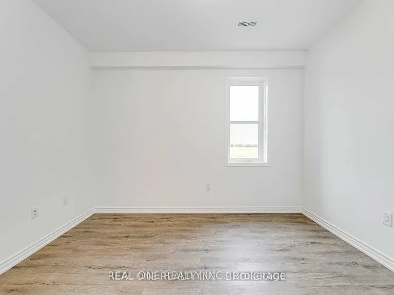 980 Logan Dr #34 — Photo 29