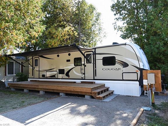 3rd image of 1085 10th Concession Rd W #29
