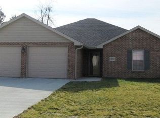4075 Newcastle Ln, Jefferson City, MO 65109