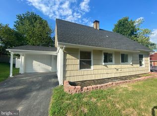17 Marshal Ln, Willingboro, NJ 08046