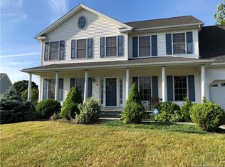 56 Pineridge Dr, Watertown, CT 06779