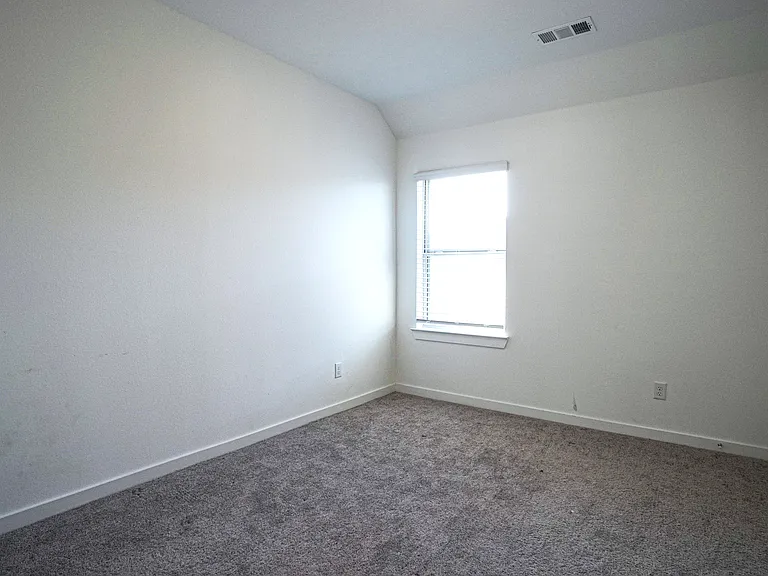 2420 Green River Rd — Photo 20