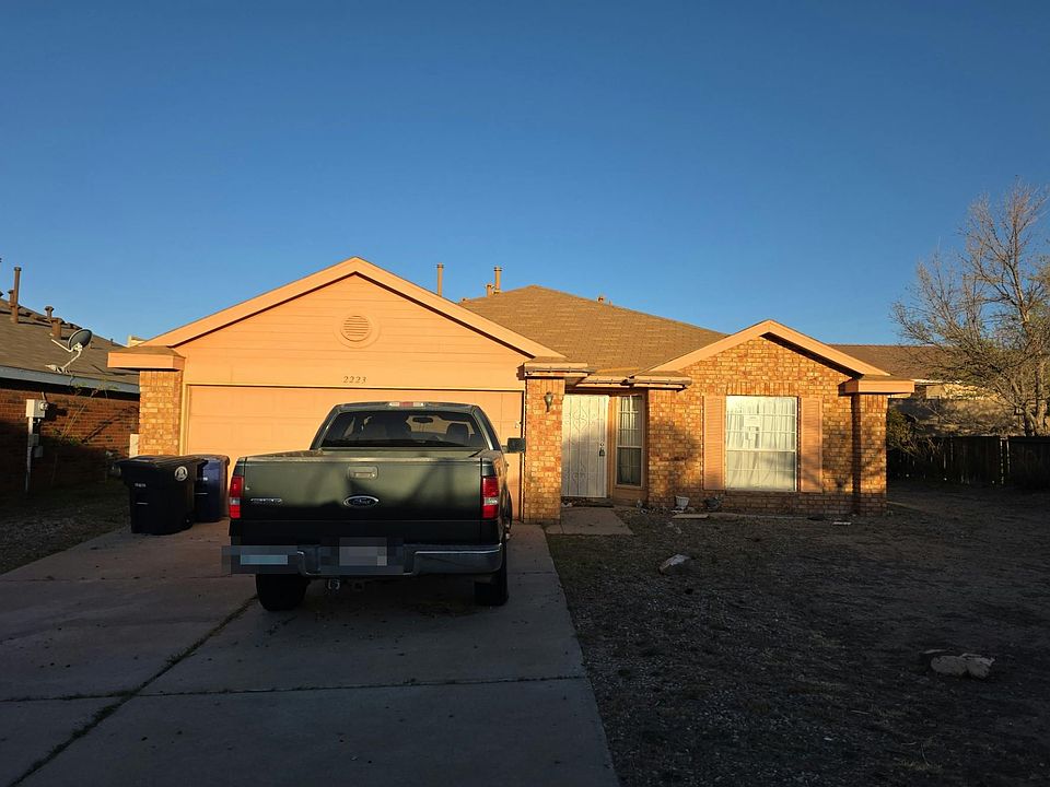 1st image of 2223 Wedgewood Ct NW
