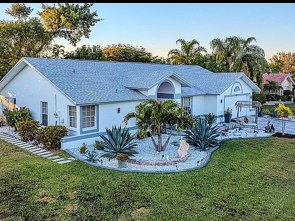 2nd image of 22690 Island Lakes Dr