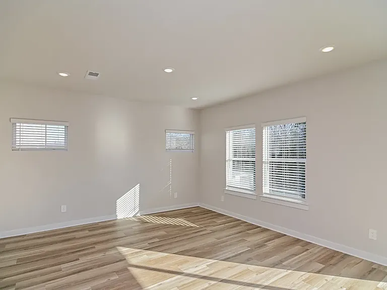 1333 Bluffton Cir — Photo 9