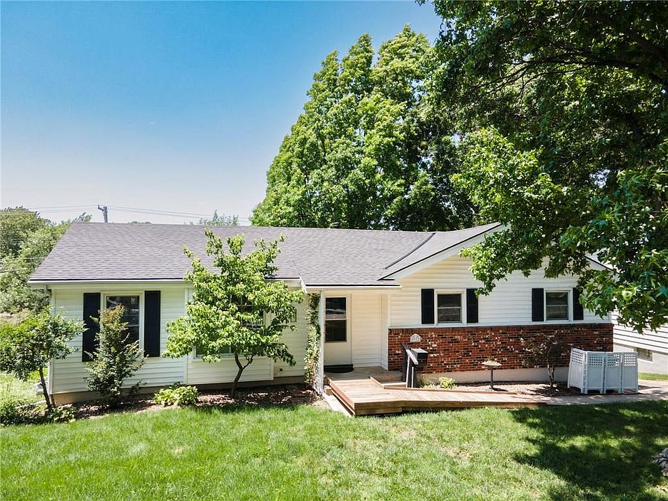 1st image of 9912 Oakridge Dr