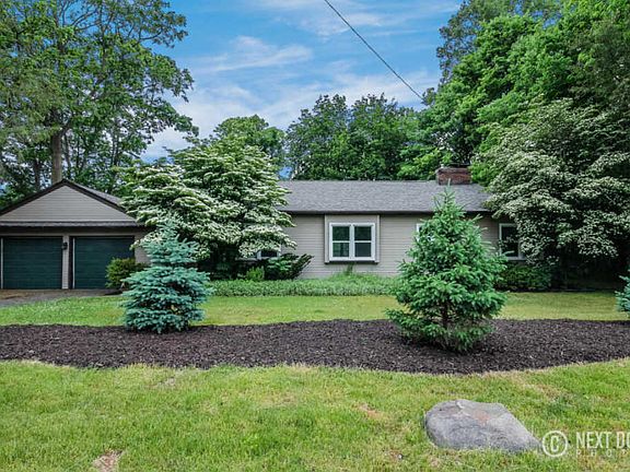 2nd image of 2885 Cascade Springs Dr SE