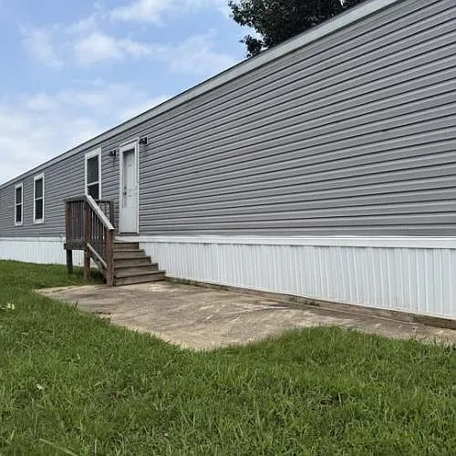 3 bed, 2.0 bath, $1,294 — Photo 3