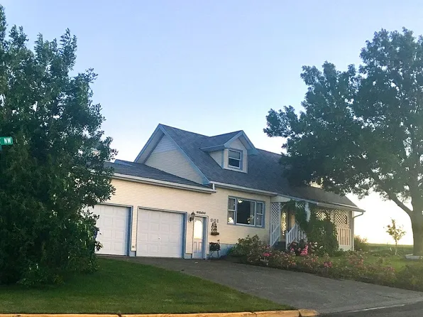 901 2nd St NW, Beulah, ND 58523