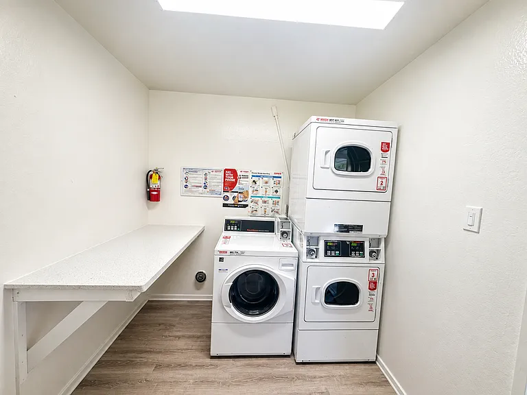 2500 Dana St #4 — Photo 28