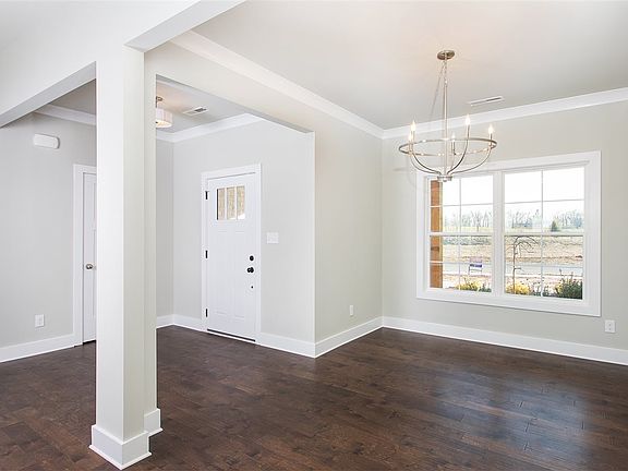 5th image of 7140 Hilliard Cir