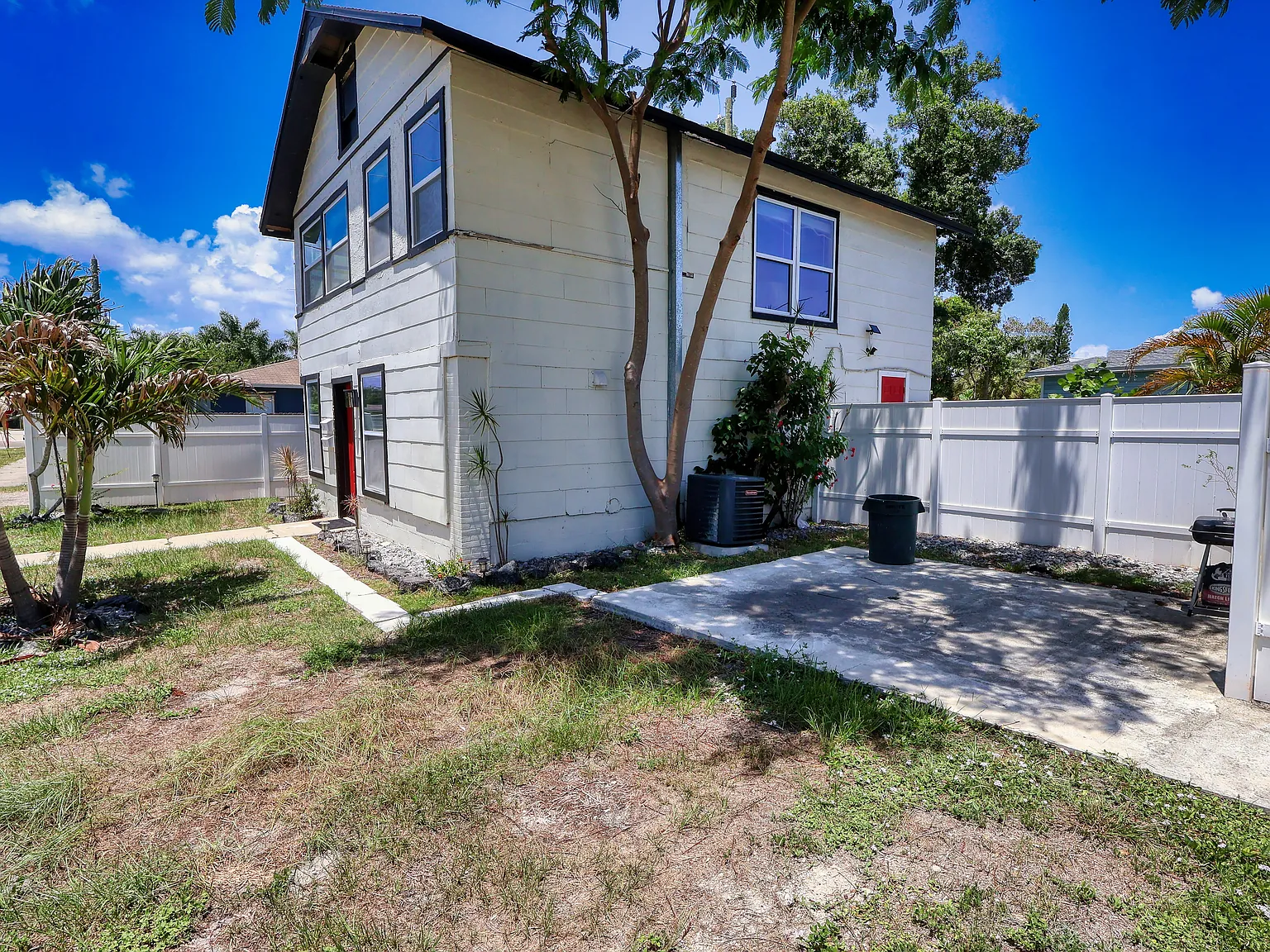 1 bed, 860 sqft, $1,600 — Photo 3