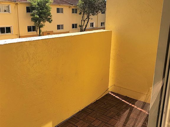 balcony