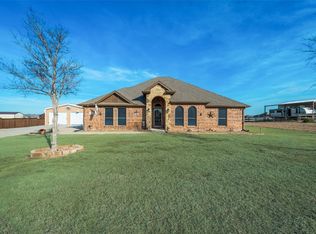 154 High Ridge Ct, Decatur, TX 76234