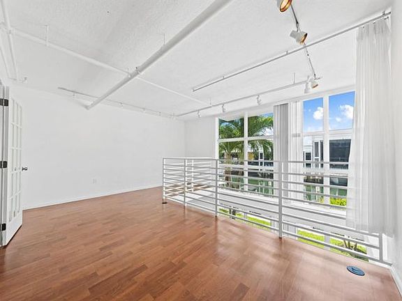 5th image of 1490 SE 15th St APT 104