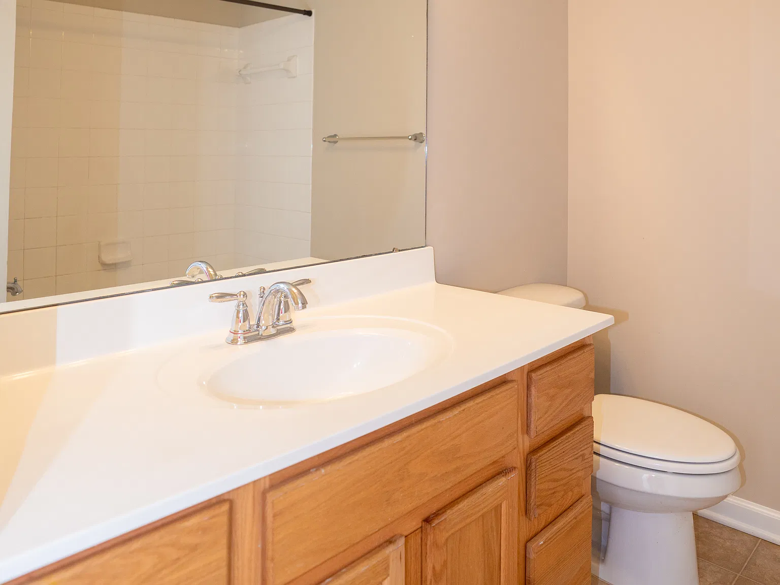 3 bed, 2552 sqft, $2,950 — Photo 4