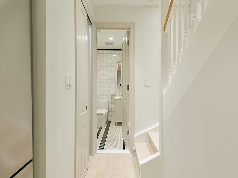 405 E 78th St #4B — Photo 20