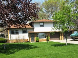 211 E Sunset Shrs, Kendallville, IN