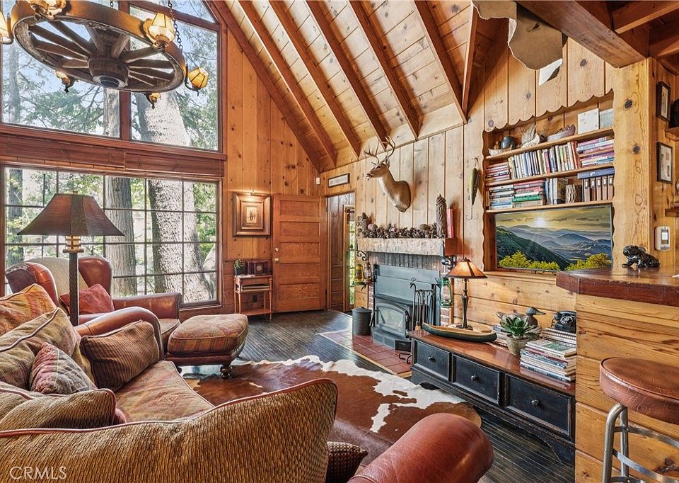 1st image of 238 Maple Dr