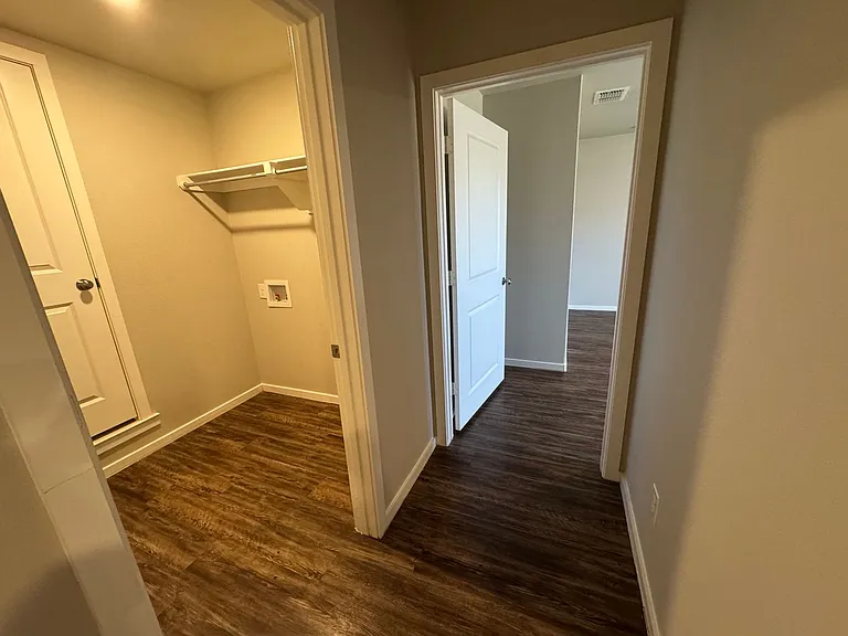 3411 Tiffin Ave — Photo 17
