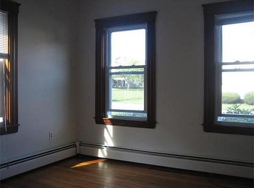 5th image of 60 Concord Ave