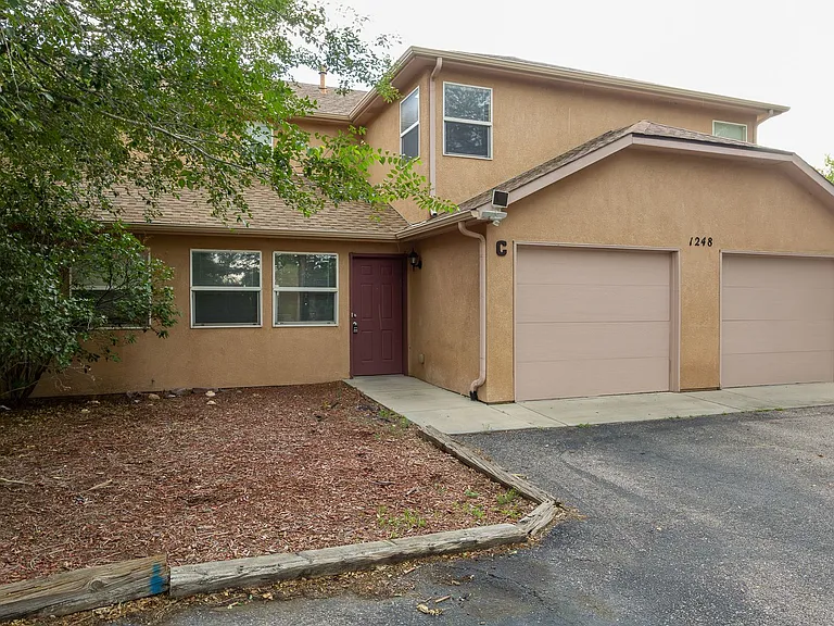1248 Nichols Blvd #A-D — Photo 2