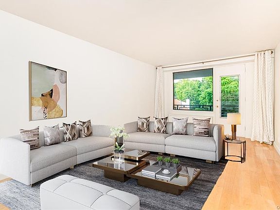 2nd image of 4901 Henry Hudson Pkwy W APT 4C