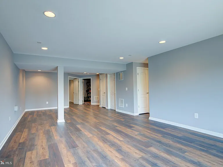 13481 Arcadian Dr — Photo 49
