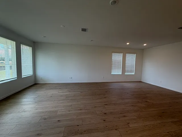4389 Vibernum Ave — Photo 7
