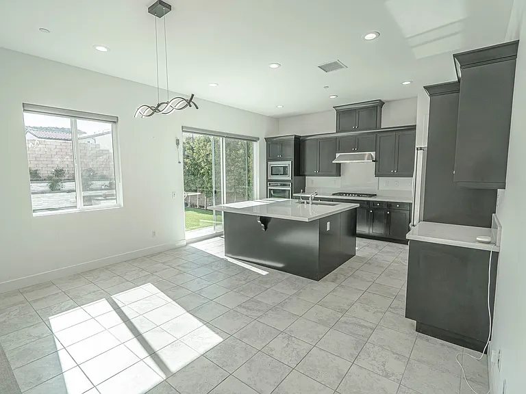 19172 Malabar St — Photo 4