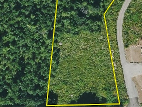 2nd image of 2094 Fairfax Rd