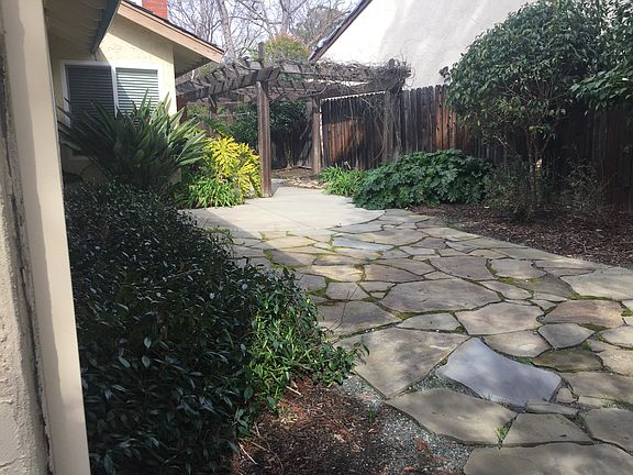 gorgeous backyard patio!
