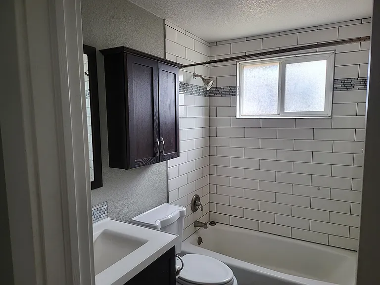 317 Ingalls St — Photo 8
