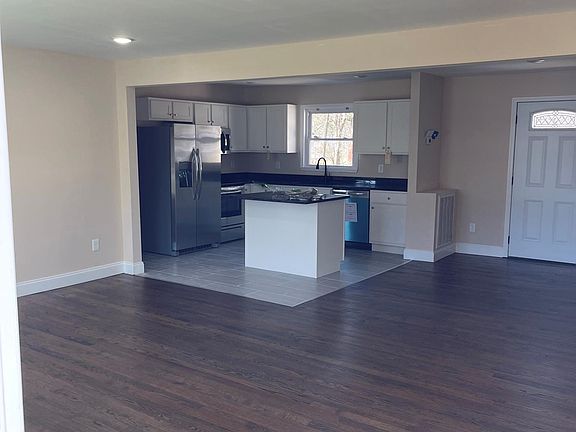 3rd image of 105 N Saint Marks Ave