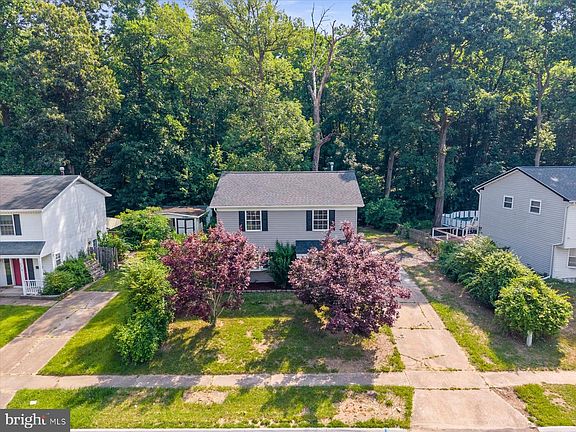 3rd image of 2613 Thornberry Dr