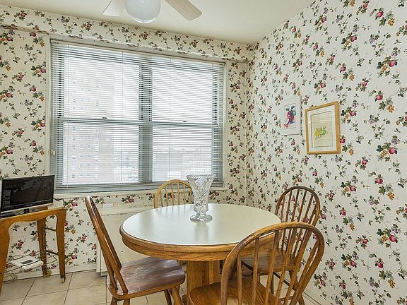 5th image of 7025 Yellowstone Blvd APT 8N