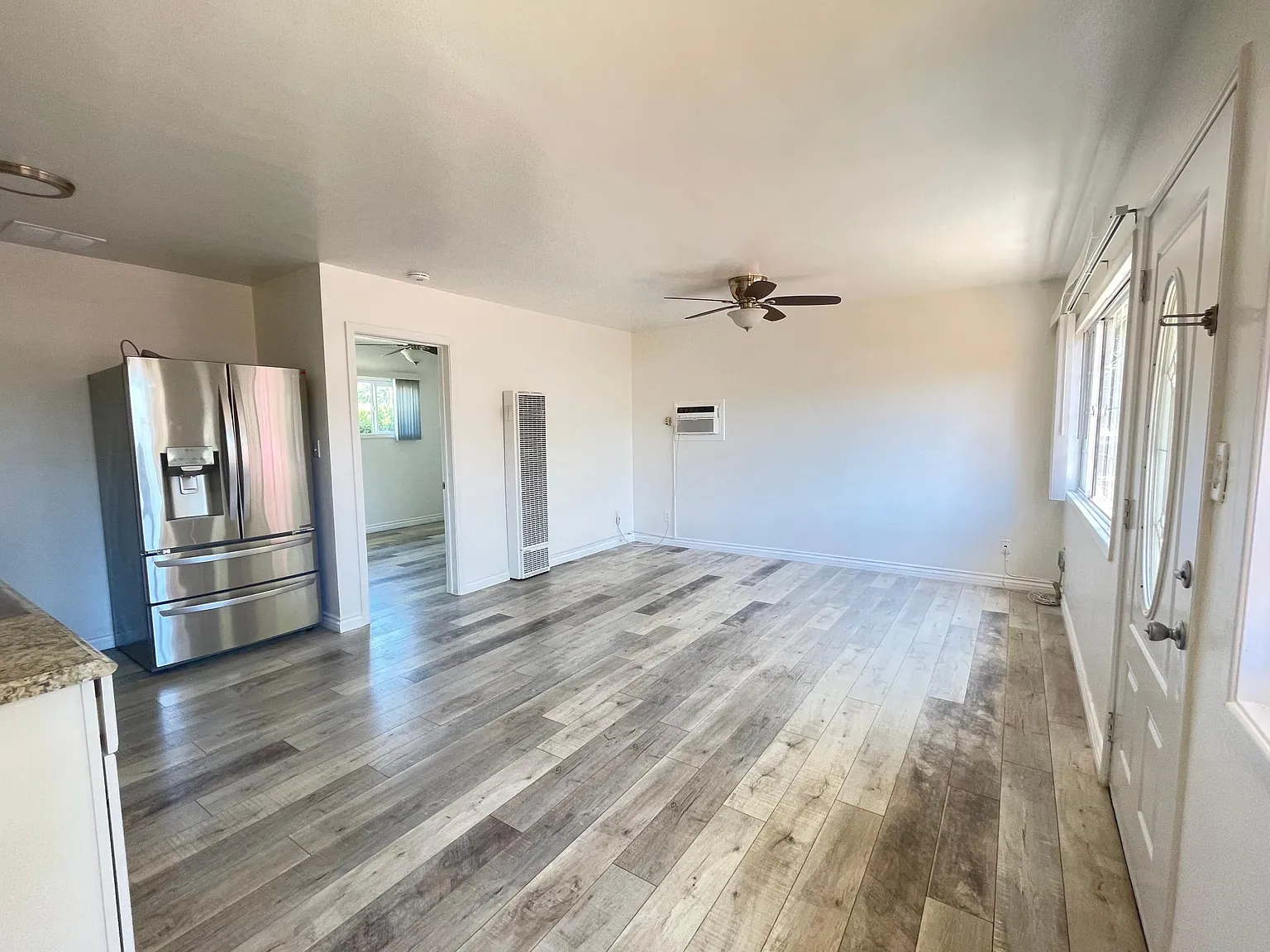 11666 Davis St — Photo 3