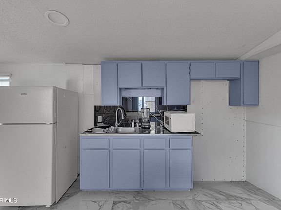 3rd image of 11603 Elizabeth Dr
