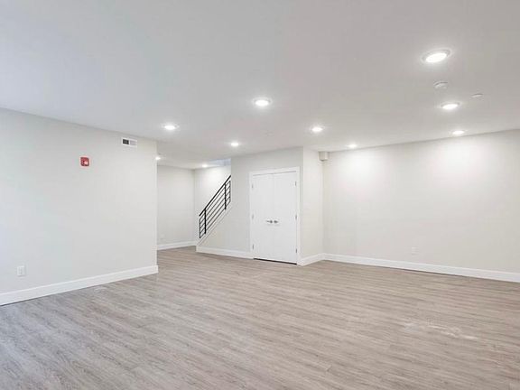 3rd image of 1631 Point Breeze Ave #1-G