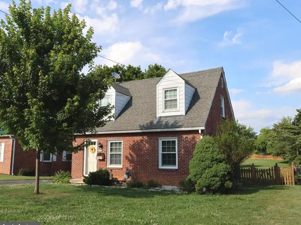 824 Armstrong Ave, Hagerstown, MD 21740