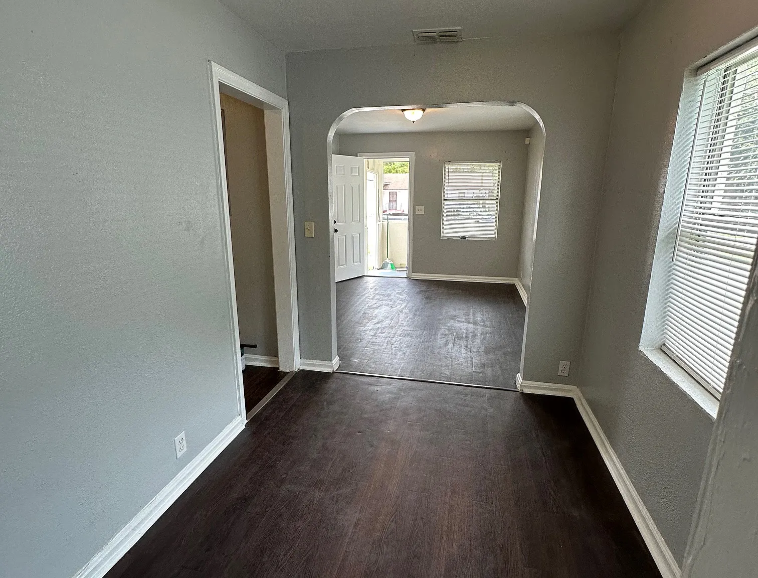 2 bed, 672 sqft, $1,050 — Photo 4