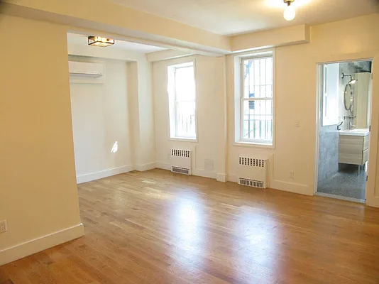 Rented by Gazal International Brokerage Group | media 9