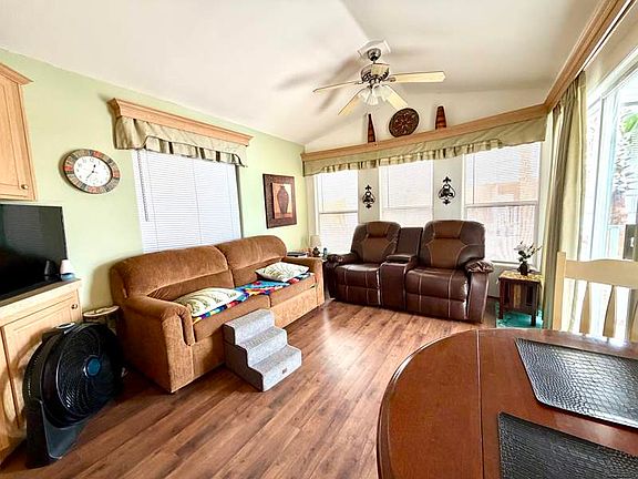 3rd image of 10442 N Frontage Rd #436