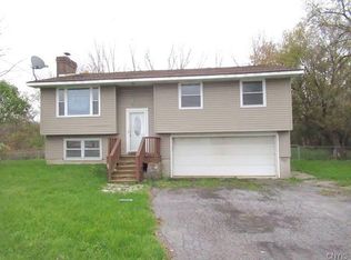 8083 Maple Rd, Clay, NY 13041