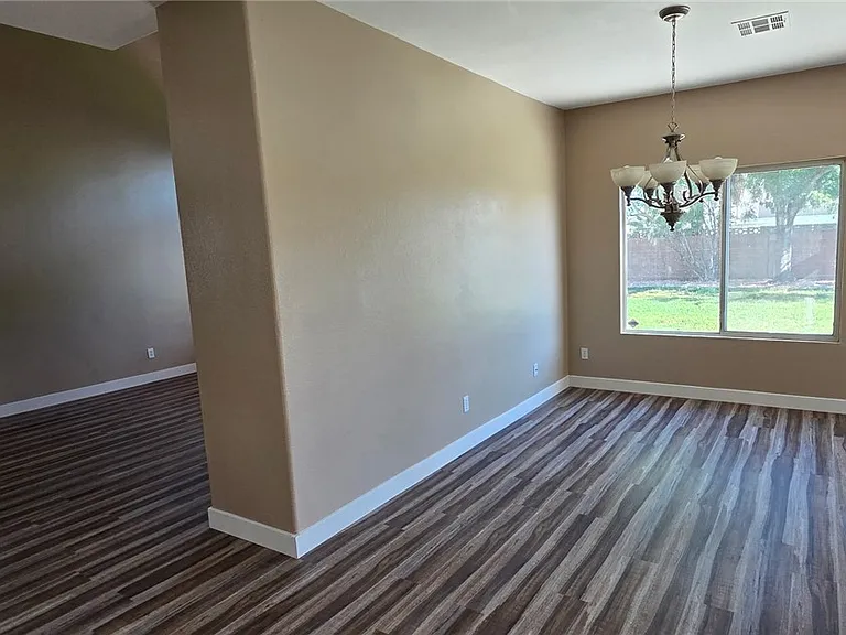 1132 Castle Point Ave — Photo 12