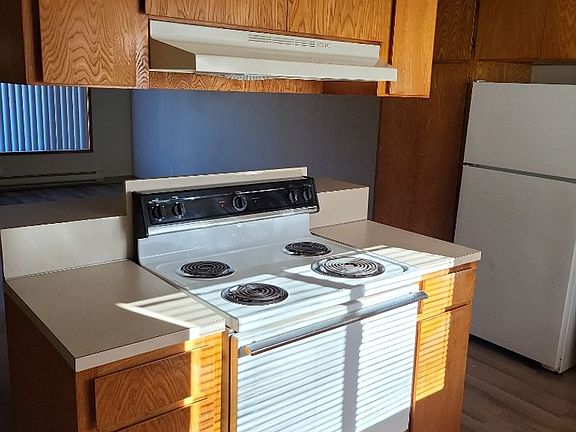 5th image of 6305-6409 Kansas St #23