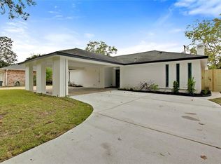 202 Brandywyne Dr, Friendswood, TX 77546