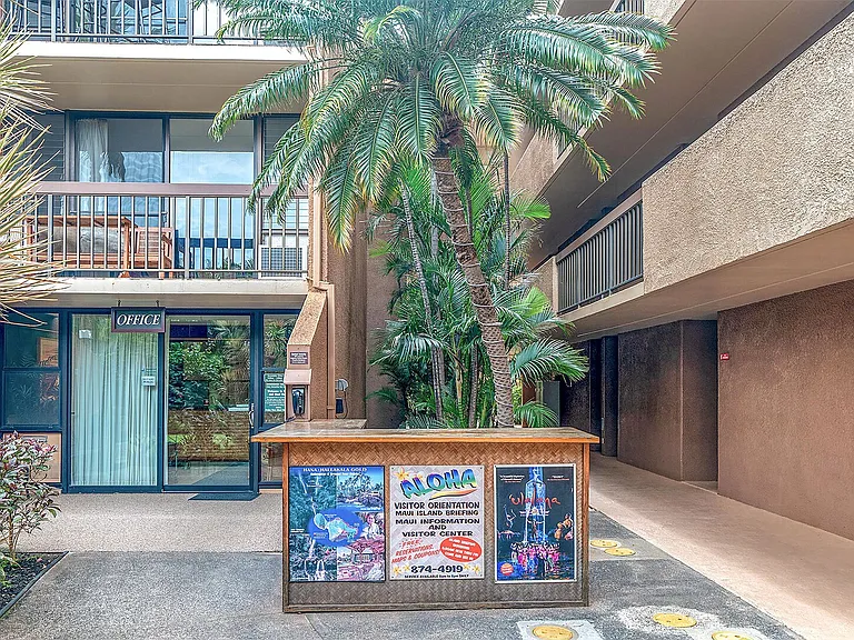 S Kihei Rd — Photo 37
