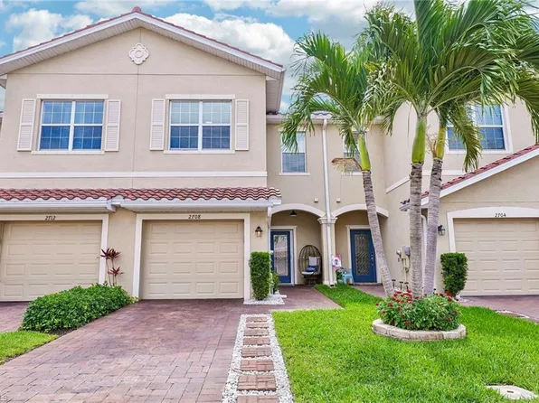 2708 Blossom WAY, NAPLES, FL 34120